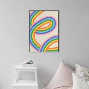 Barntavla på grå vägg med regnbågsränder med beige bakgrund, perfekt poster för barnrum