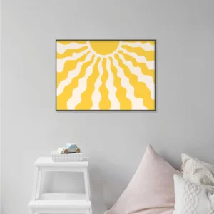 Barntavla som visar en stor sol med långa solstrålar, perfekt poster för barnrum