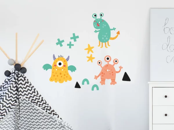 Wallstickers barn med tre snälla monster