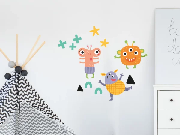 Wallstickers barn med tre snälla monster